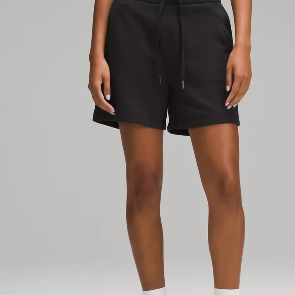 Lululemon Scuba Shorts - Picture 2 of 7